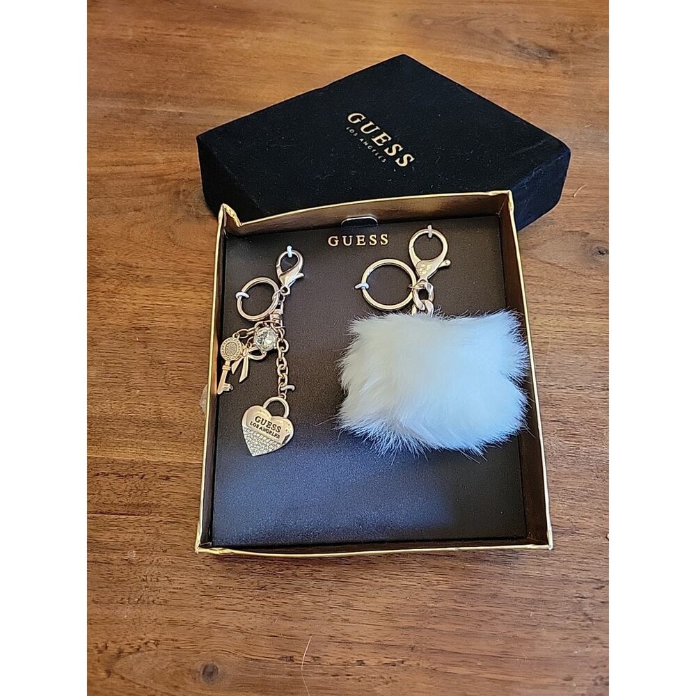 Guess White Furry Keychain Set